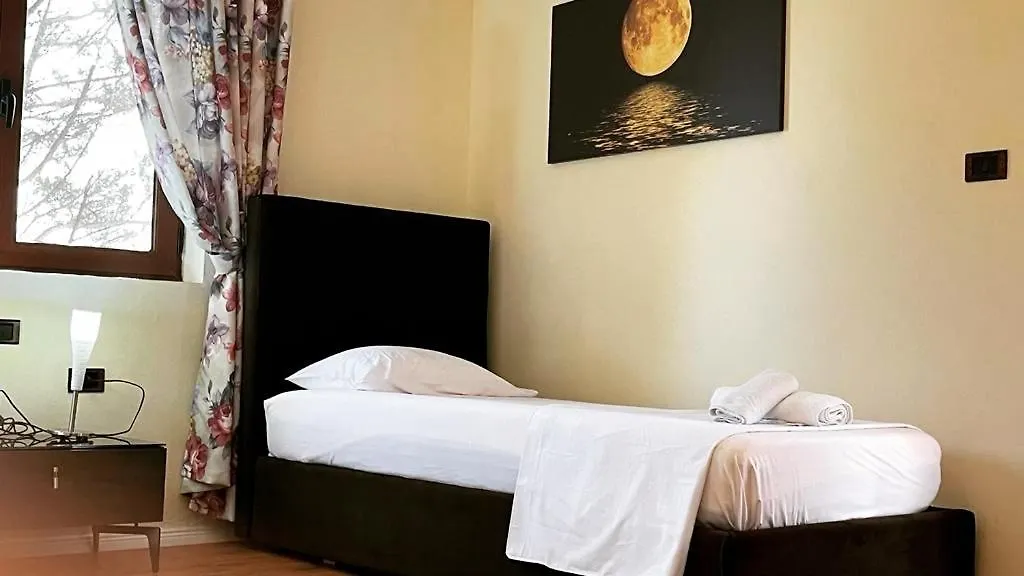 ****  Hotel Ambasador Garden Lezha Albánia