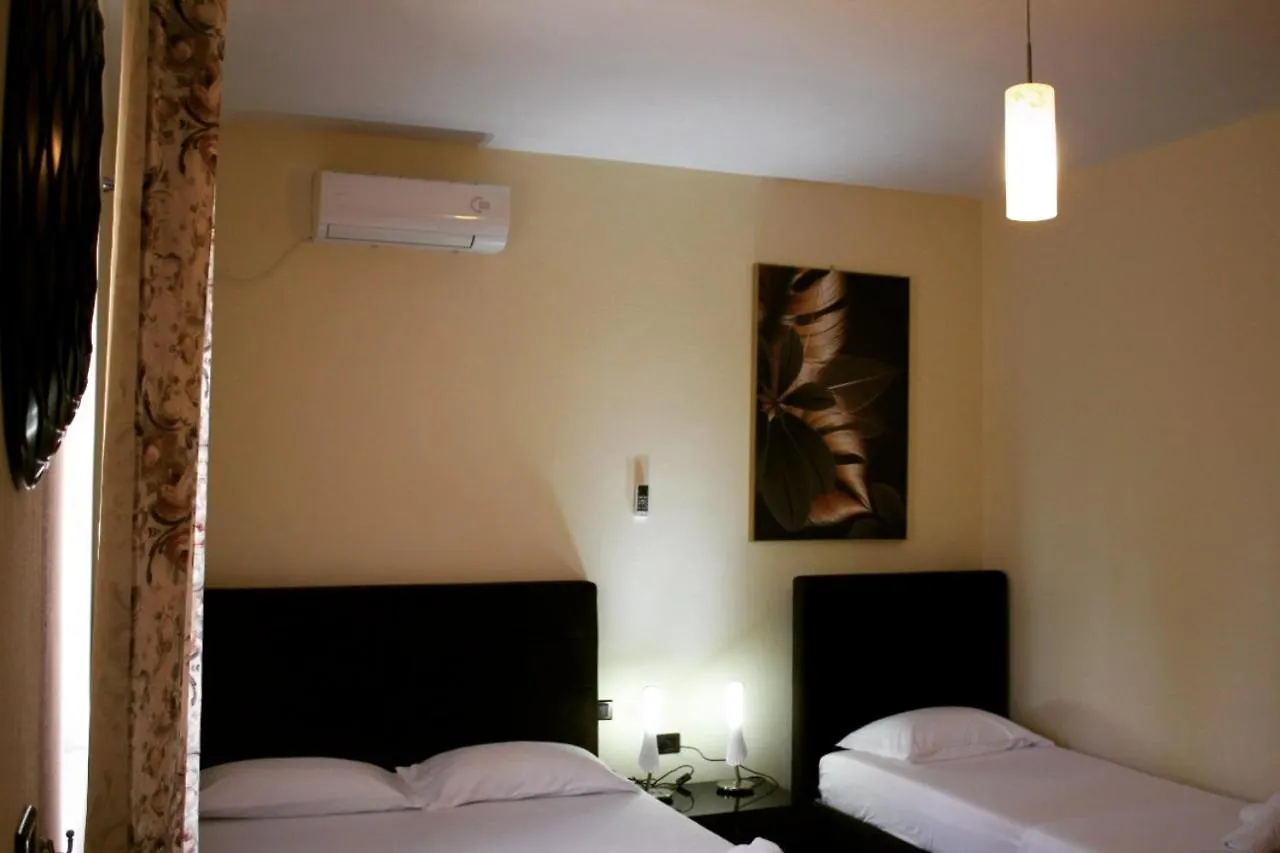 ****  Hotel Ambasador Garden Lezhe Albania